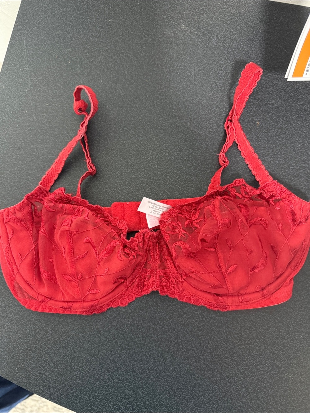 Victoria's Secret Red Embroidered Lace Underwire Bra dated 1999